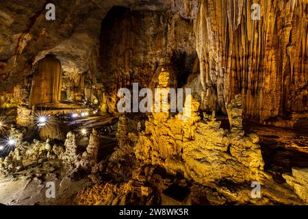 The Paradise Cave at Phong Nha Ke Bang in Vietnam Stock Photo