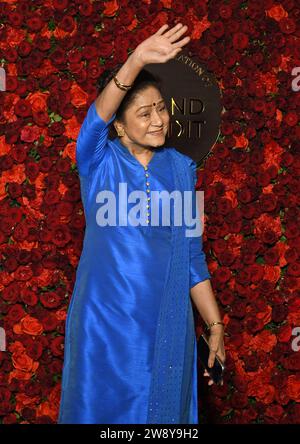 Mumbai, India. 21st Dec, 2023. Bollywood actress Aruna Irani waves to the media on the occasion of Bollywood producer, distributor and real estate developer Anand Pandit's 60th birthday party celebration in Mumbai. (Photo by Ashish Vaishnav/SOPA Images/Sipa USA) Credit: Sipa USA/Alamy Live News Stock Photo