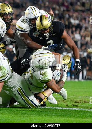 Georgia Tech running back Dontae Smith (4) runs for a touchdown during ...