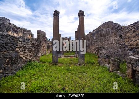 Ruins of the Casa dei Dioscuri in the archaeological site of Pompeii, an ancient city destroyed by the eruption of Mount Vesuvius in 79 AD. Stock Photo