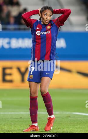 Barcelona, Spain. 21st, December 2023. Salma Paralluelo (7) of FC Barcelona seen during the UEFA Women’s Champions League match between FC Barcelona and FC Rosengaard at Estadi Johan Cruyff in Barcelona. (Photo credit: Gonzales Photo - Ainhoa Rodriguez). Stock Photo