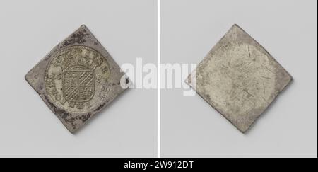 Half Daalder, emergency coin from Groningen, beaten during the siege, Anonymous, 1672 coin. siege coin Unilateral, diamond -shaped, silver emergency coin of Groningen, of 25 pennies. Front: Crowned coat of arms between value indication within the change. Reverse: Blanco. Groningen silver (metal) striking (metalworking)  Groningen Stock Photo