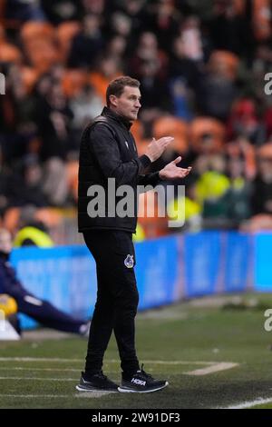 Bristol Rovers Manager Matt Taylor applauds his team during the Sky Bet League 1 match Blackpool vs Bristol Rovers at Bloomfield Road, Blackpool, United Kingdom, 23rd December 2023  (Photo by Steve Flynn/News Images) Stock Photo