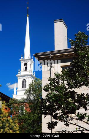 The Memorial Chapel Rises Above Harvard University Stock Photo