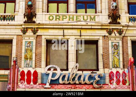 Los Angeles, California:PALACE Theatre, historic Theatre at 630 S. Broadway in the historic Broadway Theater District in Downtown Los Angeles Stock Photo