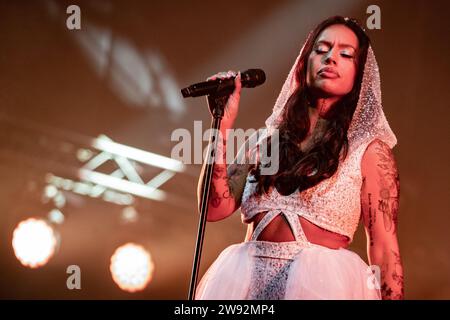 AMSTERDAM - The Dutch singer Tabitha during an AFAS Live performance. The artist gives her biggest concert to date with her show 'Life Lessons'. ANP PAUL BERGEN netherlands out - belgium out Stock Photo