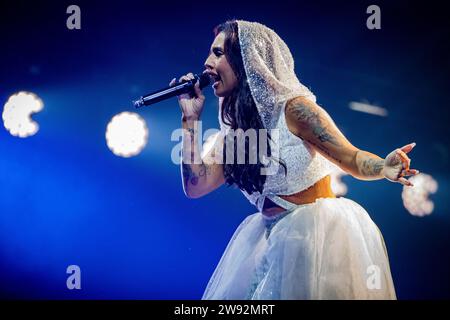 AMSTERDAM - The Dutch singer Tabitha during an AFAS Live performance. The artist gives her biggest concert to date with her show 'Life Lessons'. ANP PAUL BERGEN netherlands out - belgium out Stock Photo