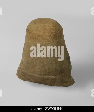 Woollen Caps Worn by Dutch Whalers, anonymous, c. 1650 - c. 1800  Hat with ear valves, finely knitted with brown wool, with a motif of red squares and a blue cushion print. Catalog p.108: "In four graves, according to the excavator, a pillow, whether or not filled with feathers, was present. The cushion traits were made of vegetable material that was so perished that the pillows could not be salvaged. Only in one grave were prints of a narrow light and dark stripes on the back of a hat, which together form a diamond -shaped pattern. These prints could come from a pillow circumference, which ha Stock Photo