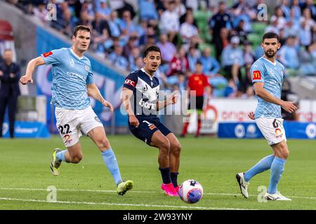 Melbourne, Australia, 23 December, 2023. Daniel Arzani of Melbourne Victory passes the ball during Round 9 of the Isuzu Ute A-League Men's football match between Melbourne City FC and Melbourne Victory FC at AAMI Park on December 23, 2023 in Melbourne, Australia. Credit: Santanu Banik/Speed Media/Alamy Live News Stock Photo