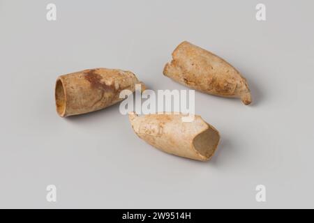 Blowers from the wreck of the East Indians Hollandia, Anonymous, 1700 - in Or Before 1743  Pipe, bowl, bowlmark: sentry; 2hsm1. Netherlands pipe clay   Second Stock Photo