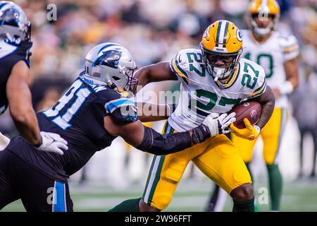 South Carolina defensive back Nick Emmanwori (7) warms up during South ...