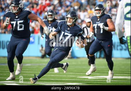 Nashville, Tennessee, USA. 24th Dec, 2023. Tennessee Titans quarterback Ryan Tannehill (17) runs with the ball. (Credit Image: © Camden Hall/ZUMA Press Wire) EDITORIAL USAGE ONLY! Not for Commercial USAGE! Stock Photo