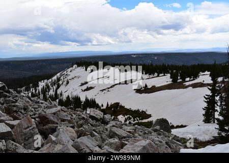 Snowy mountainside around Medicine Bow peak and Lake Marie in Medicine Bow-Routt National Forest Stock Photo