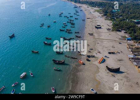 Aerial view of the Saint Martin's Island, locally known as Narikel Jinjira, is the only coral island and one of the most famous tourist spots of Bangl Stock Photo