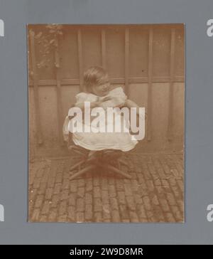 Portrait of an unknown girl in a chair, Johannes Diderik van der Waals (1873-1971) (attributed to), 1900 - 1920 photograph   photographic support  historical persons - BB - woman. chair Stock Photo