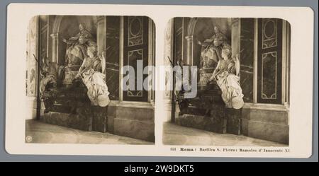 Grave of Pope Innocent XI in the Sint-Pietersbasiliek in Vatican City, Neue Photographic Gesellschaft, c. 1900 - c. 1910 stereograph  St. Peter's basilica cardboard. photographic support gelatin silver print grave, tomb. interior of church Stock Photo