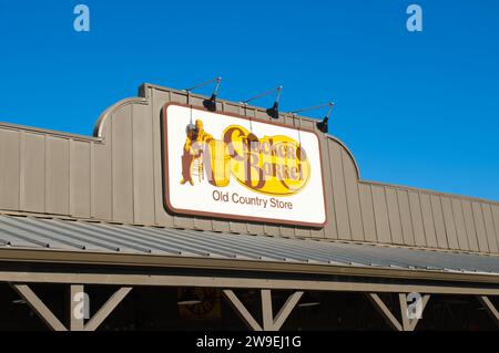 NOV 2, 2023 OCALA, FLORIDA Exterior front exterior facade sign logo for restaurant chain Cracker Barrel Old Country and gift Store. Yellow, brown and Stock Photo