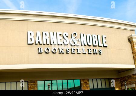 OCALA, FLORIDA USA - OCTOBER 22, 2023 Barnes and Noble retail book storefront exterior and trademark logo. Largest book store chain in the USA, founde Stock Photo