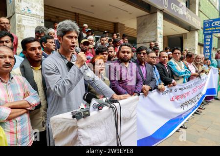 Dhaka, Bangladesh. 27th Dec, 2023. December 27, 2023, Dhaka, Bangladesh: Ganatantra Mancha, an opposition platform for parties opposed to election under the incumbent government, held a program calling upon the country's people to take to the streets and boycott the 'ones-sided'' election to be held on January 7 next year. (Credit Image: © Suvra Kanti Das/ZUMA Press Wire) EDITORIAL USAGE ONLY! Not for Commercial USAGE! Stock Photo