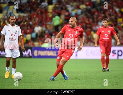 Rio de Janeiro, Brazil.December 27, 2023, Football match between the friends of former player Zico and his friends at the Maracanã stadium. All-Star game. André Ricardo/Alamy Live News Stock Photo