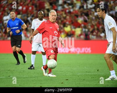 Rio de Janeiro, Brazil.December 27, 2023, Football match between the friends of former player Zico and his friends at the Maracanã stadium. All-Star game. André Ricardo/Alamy Live News Stock Photo