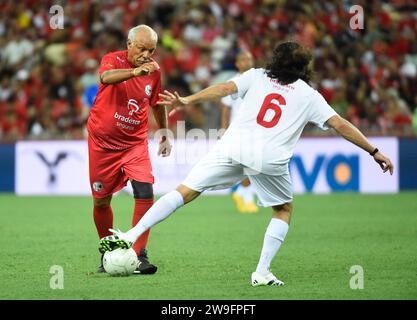 Rio de Janeiro, Brazil.December 27, 2023, Football match between the friends of former player Zico and his friends at the Maracanã stadium. All-Star game. André Ricardo/Alamy Live News Stock Photo