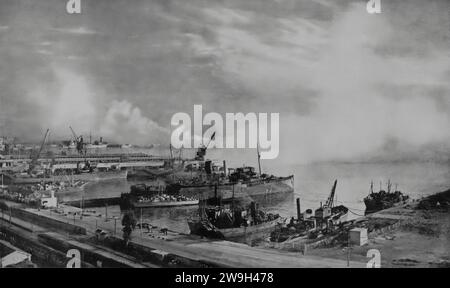 Allied ships in Algiers harbour following Operation Torch (8-16 November 1942), an Allied, invasion of French North Africa during the Second World War. Torch led to the British objective of securing victory in North Africa, and enabled American armed forces to engage in the fight against Nazi Germany and Fascist Italy. It was the first mass involvement of US troops in the European–North African Theatre, and saw the first major airborne assault carried out by the United States. Stock Photo