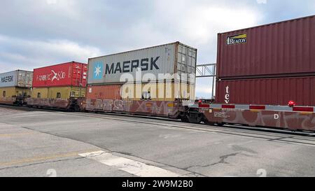 Container Train Bulinton EMPORIA, KANSAS - DECEMBER 28, 2023A Burlington Northern Santa Fe (BSNF ...