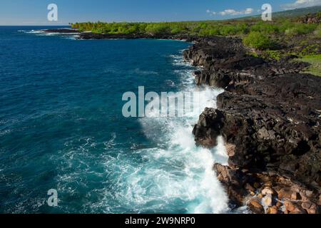 Rocky shore, Puuhonua o Honaunau National Historical Park, Ala Kahakai National Historic Trail, Hawaii Stock Photo