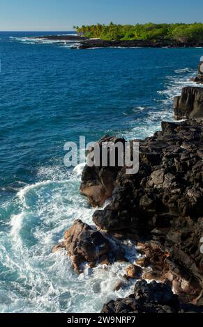 Rocky shore, Puuhonua o Honaunau National Historical Park, Ala Kahakai National Historic Trail, Hawaii Stock Photo