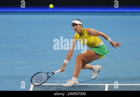 Perth, Australia. 29th Dec, 2023. Ajla Tomljanovic of Australia hits a return to Katie Boulter of Britain during the women's singles match at the United Cup tennis tournament in Perth, Australia, Dec. 29, 2023. Credit: Zhou Dan/Xinhua/Alamy Live News Stock Photo