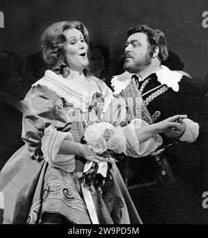 Pavarotti.  Photo of Luciano Pavarotti and Joan Sutherland in I Puritani, 1976. Portrait of the Italin operatic tenor, Luciano Pavarotti  (1935-2007) Stock Photo