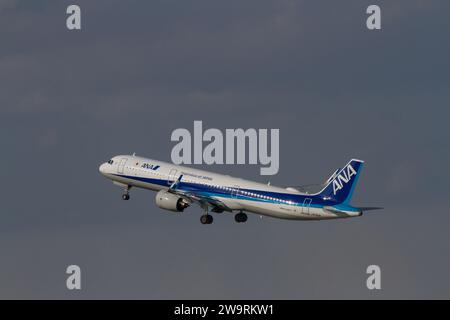 All Nippon Airways (ANA) Airbus A321 NEO taxiing at Tokyo Haneda
