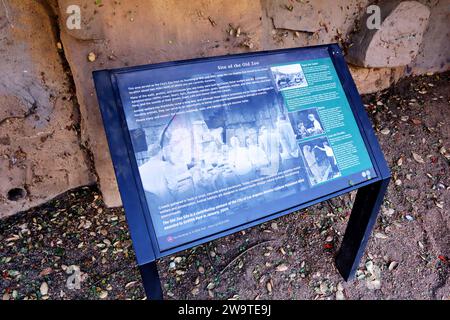 Los Angeles, California: Old Abandoned Los Angeles Zoo located in Griffith Park Stock Photo