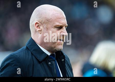 30th December 2023;  Molineux Stadium, Wolverhampton, West Midlands, England; Premier League Football, Wolverhampton Wanderers versus Everton; Everton Manager Sean Dyche before kick-off Stock Photo