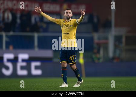 Genoa, Italy. 30 December 2023. Milan Badelj of Genoa CFC gestures during the Serie A football match between Genoa CFC and FC Internazionale. Credit: Nicolò Campo/Alamy Live News Stock Photo