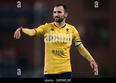 Genoa, Italy. 30 December 2023. Milan Badelj of Genoa CFC gestures during the Serie A football match between Genoa CFC and FC Internazionale. Credit: Nicolò Campo/Alamy Live News Stock Photo