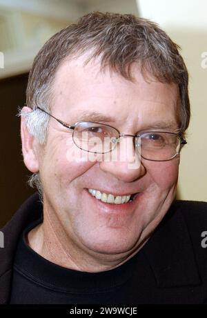 File photo dated 12/02/02 of Tom Wilkinson posing for photographers at Claridges in London, after he was nominated for the Best Actor Oscar for his role in the film 'In The Bedroom' during the Oscar nominations announcement in Los Angeles. British Oscar-nominated actor Tom Wilkinson, best known for his role in The Full Monty, has died aged 75, his family have announced. Issue date: Saturday December 30, 2023. Stock Photo