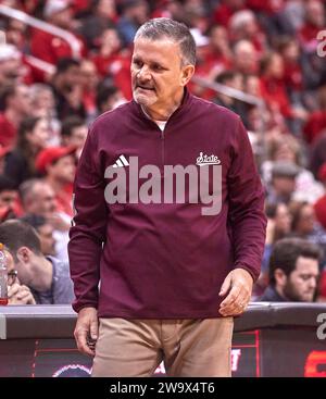 Mississippi State head coach Chris Jans gestures in the second half of ...