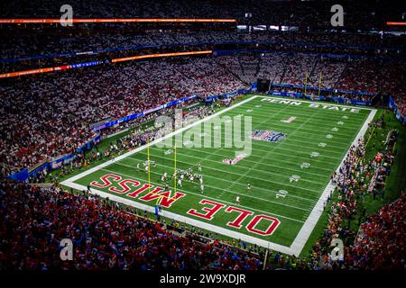 Atlanta, GA, USA. 30th Dec, 2023. Penn State lines up in the rezone against Mississippi in the 2023 Chick-fil-a Peach Bowl at Mercedes-Benz Stadium in Atlanta, GA. (Scott Kinser/CSM). Credit: csm/Alamy Live News Stock Photo