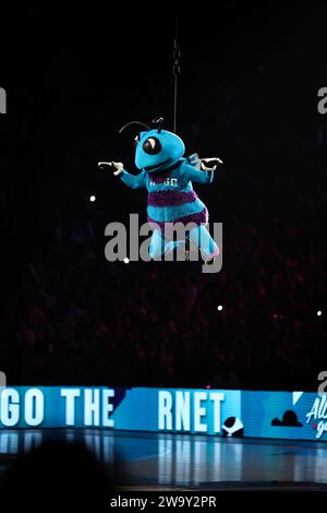 Paris, France. 30th Dec, 2023. Mascot NBA Charlotte Hornets during the All-Star Game LNB 2023, Basketball match between Team France and Team World on December 30, 2023 at Accor Arena in Paris, France - Photo Loic Wacziak/DPPI Credit: DPPI Media/Alamy Live News Stock Photo