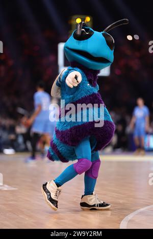 Paris, France. 30th Dec, 2023. Mascot NBA Charlotte Hornets during the All-Star Game LNB 2023, Basketball match between Team France and Team World on December 30, 2023 at Accor Arena in Paris, France - Photo Loic Wacziak/DPPI Credit: DPPI Media/Alamy Live News Stock Photo