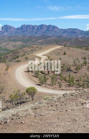 Razorback Flinders Ranges Razorback Lookout in Ikara-Flinders Ranges National Park - Australia ...