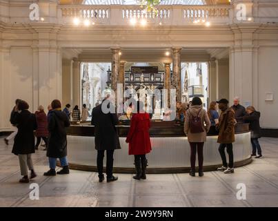 Victoria and Albert Museum help desk, London, UK Stock Photo