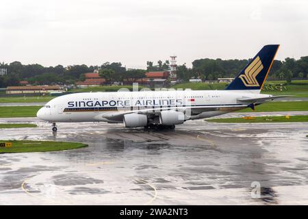 Singapore January 1 2024 Singapor Airlines Aircraft On The Runway   Singapore January 1 2024 Singapor Airlines Aircraft On The Runway At Singapore Changi Airport Flugzeug Von Singapor Airlines Auf Der Startbahn Am Singapur Changi Airport 2wa2nt3 