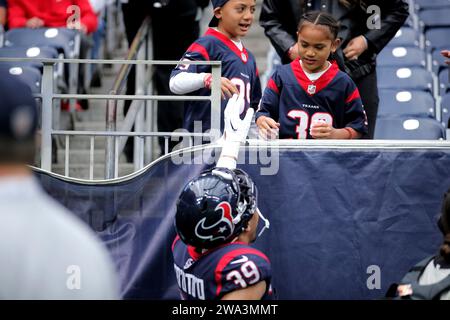 Houston Texans linebacker Henry To'oTo'o (39) in action during an NFL ...