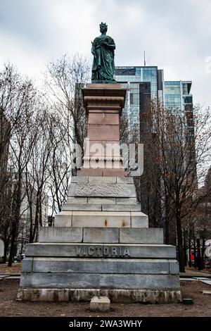Statue of Queen Victoria at Victoria Square in Montreal, Quebec, Canada Stock Photo