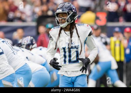 December 31, 2023: Tennessee Titans wide receiver DeAndre Hopkins (10) during a game between the Tennessee Titans and the Houston Texans in Houston, TX. ..Trask Smith/CSM (Credit Image: © Trask Smith/Cal Sport Media) Stock Photo