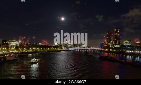 Starburst Full Moon Stock Photo - Alamy