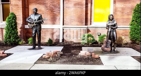 Nashville - statue honoring the Blue Grass and Country figure outside the Ryman Auditorium site Stock Photo